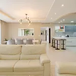 Διαμέρισμα Pendergardens Luxury 3br In St Julians Heart By 360 Estates Saint Julian's